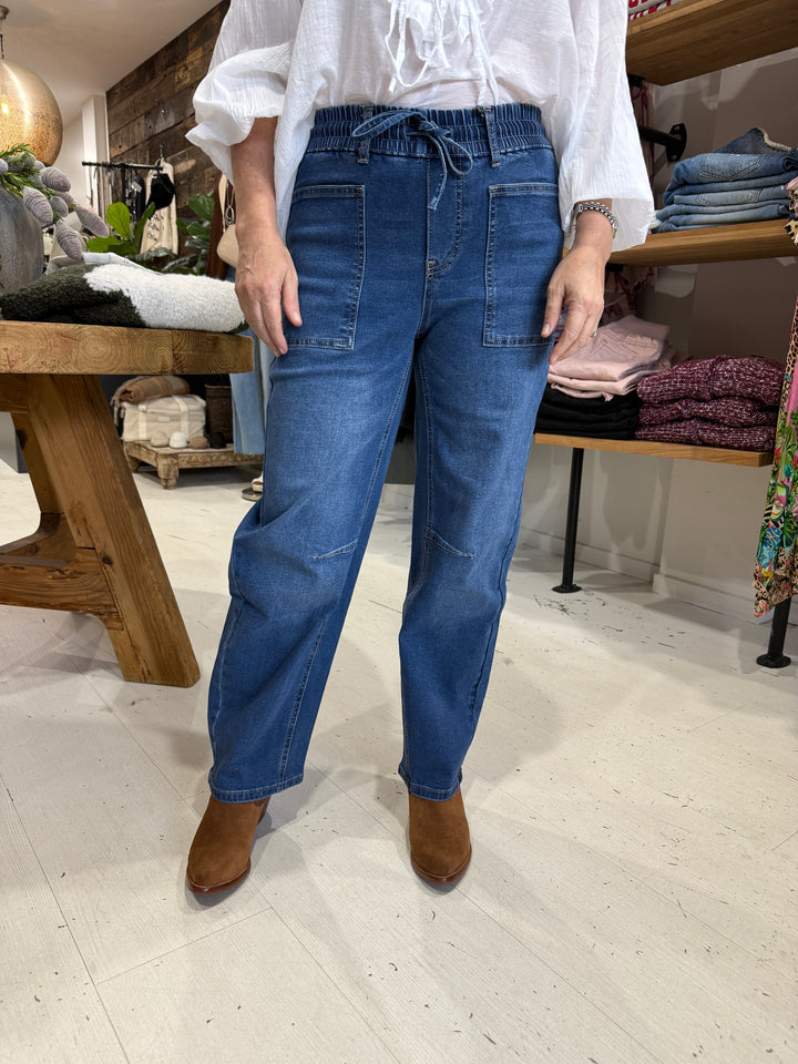 Beth Barrel Jeans