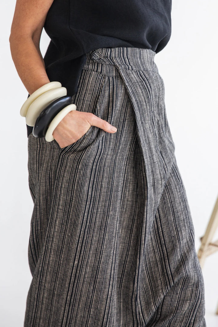Koi Pant Raven Stripe