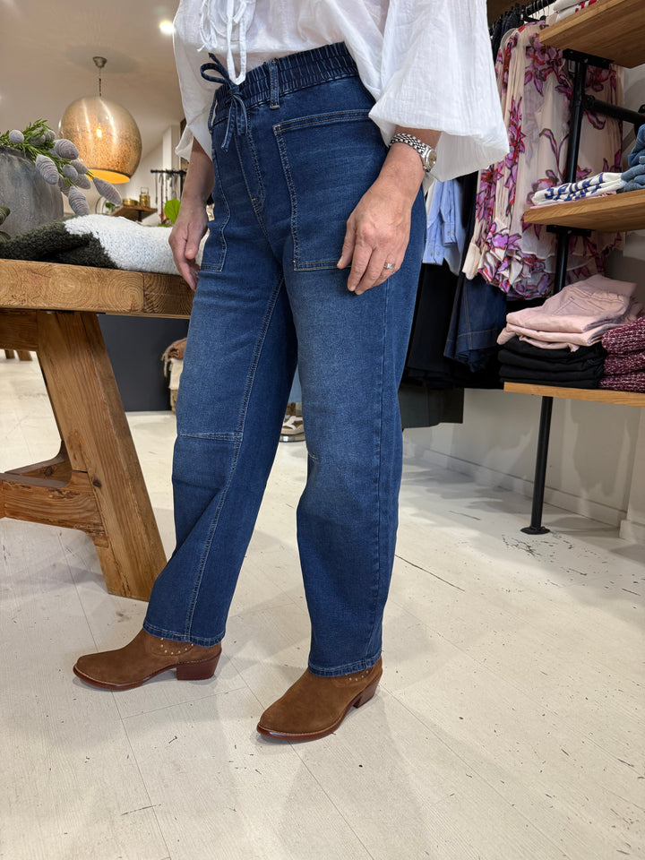Beth Barrel Jeans