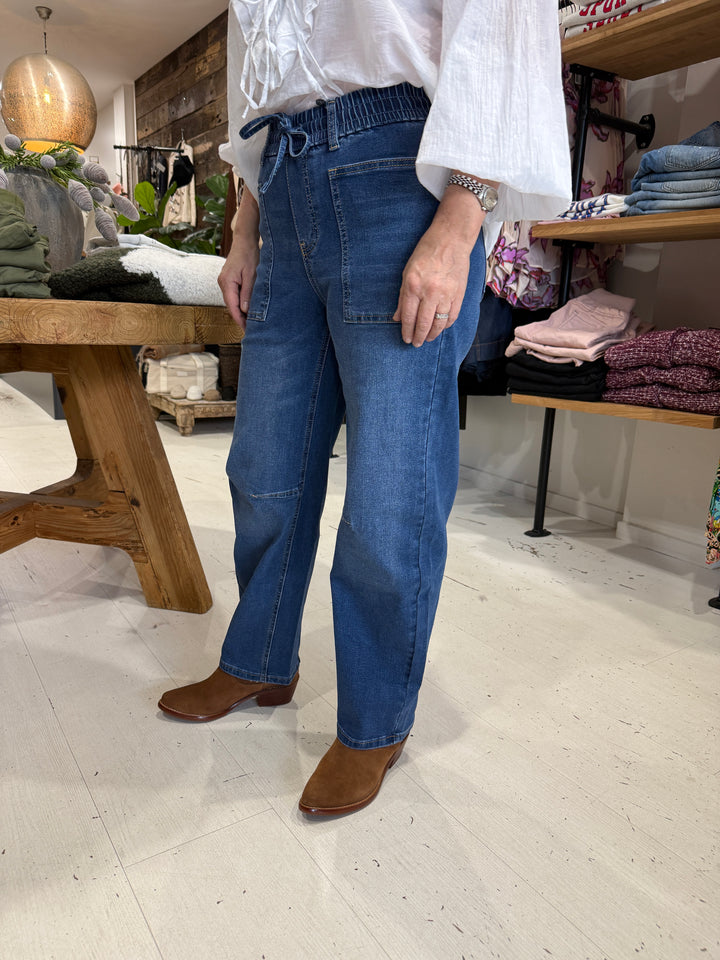 Beth Barrel Jeans