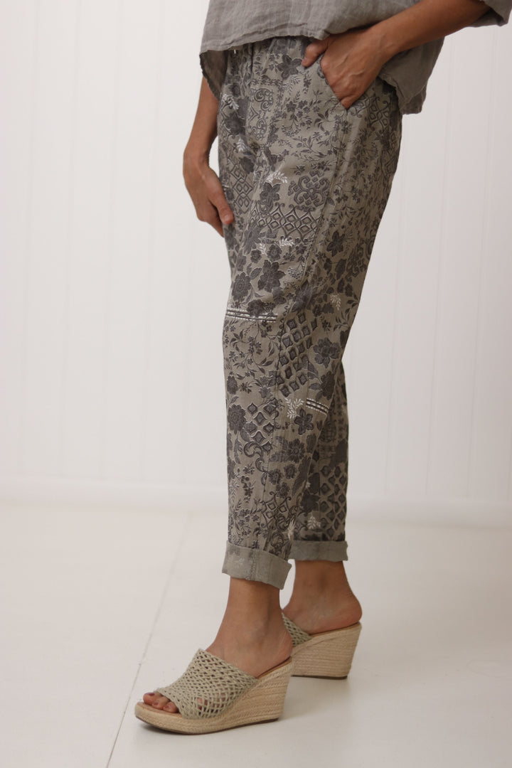 Aria Viscose Print Pant