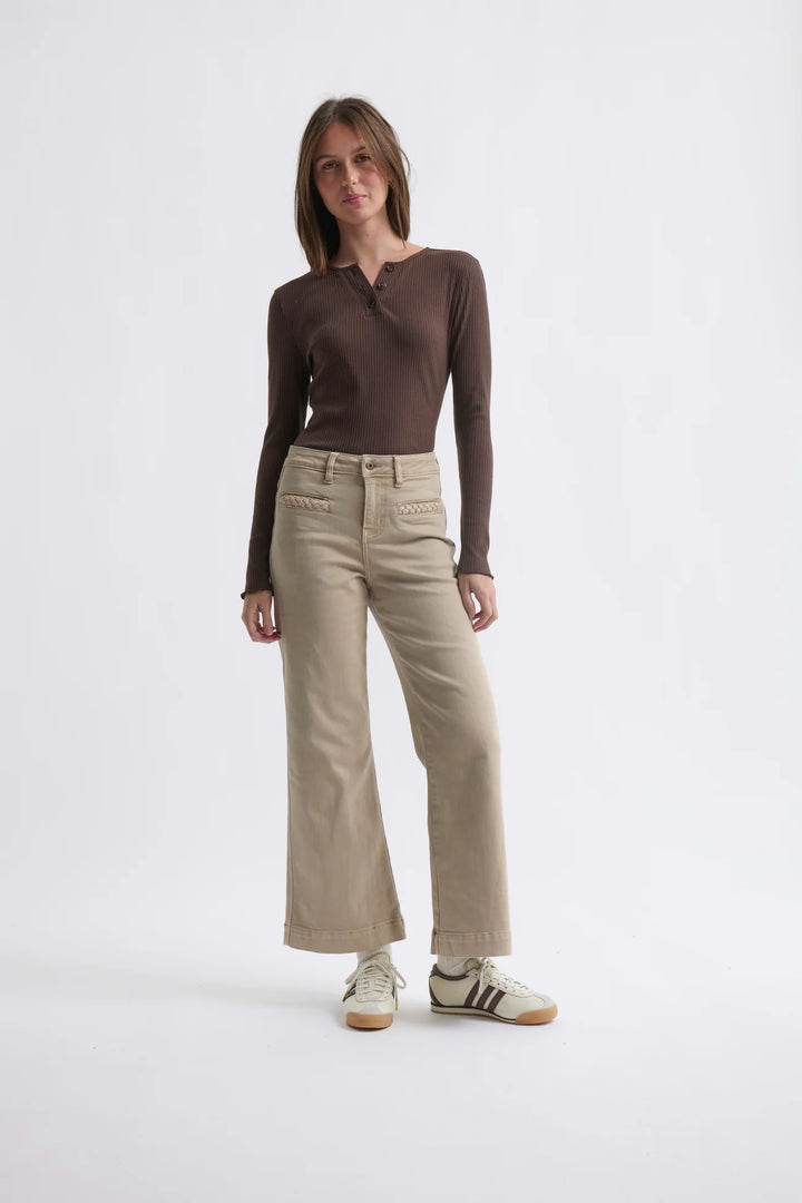 Freya Jean Plait Pocket