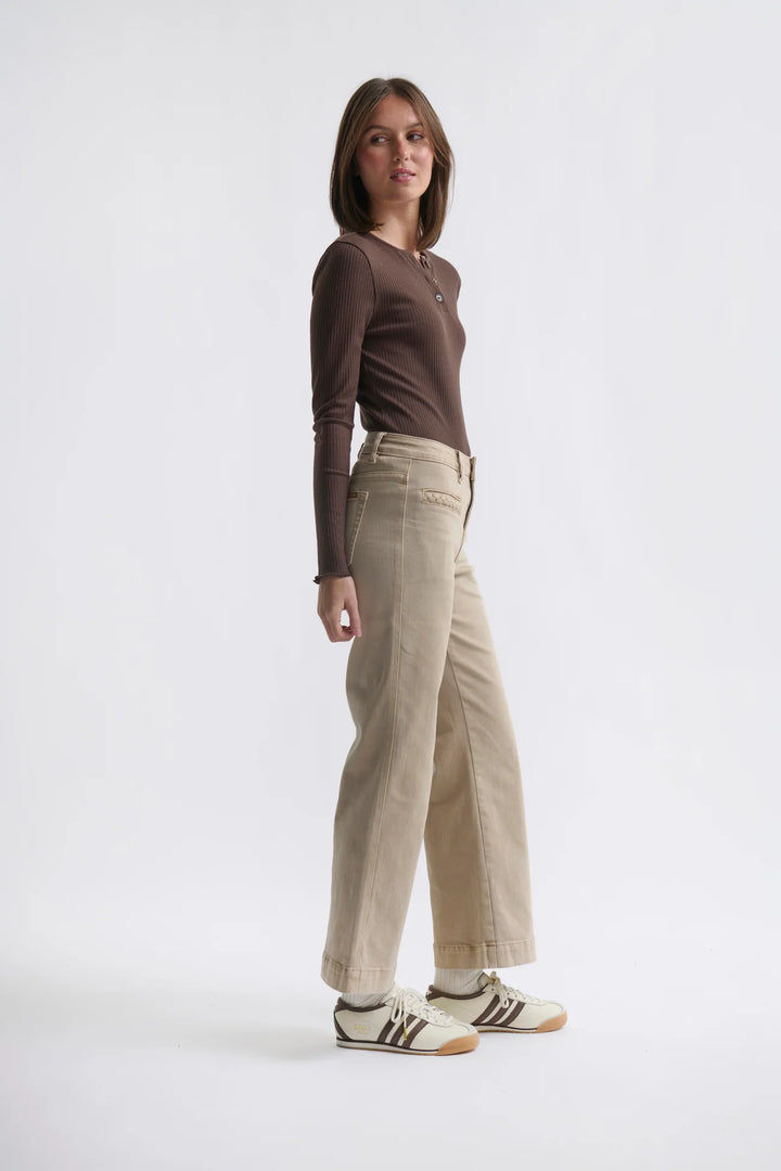 Freya Jean Plait Pocket