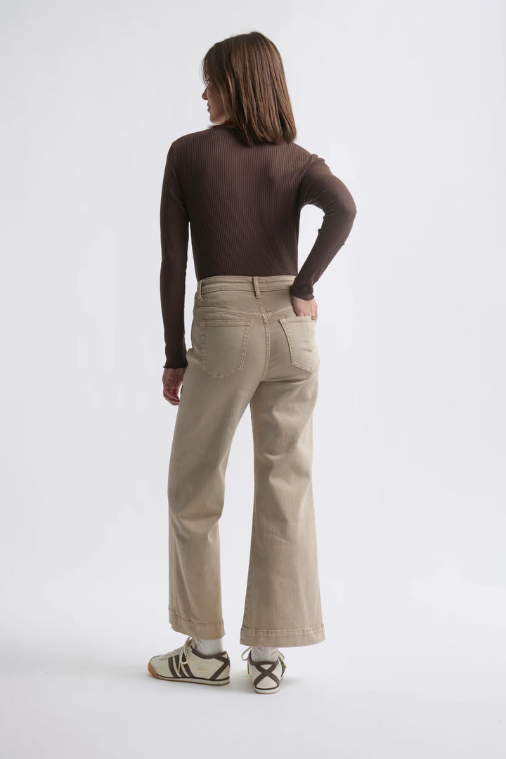 Freya Jean Plait Pocket
