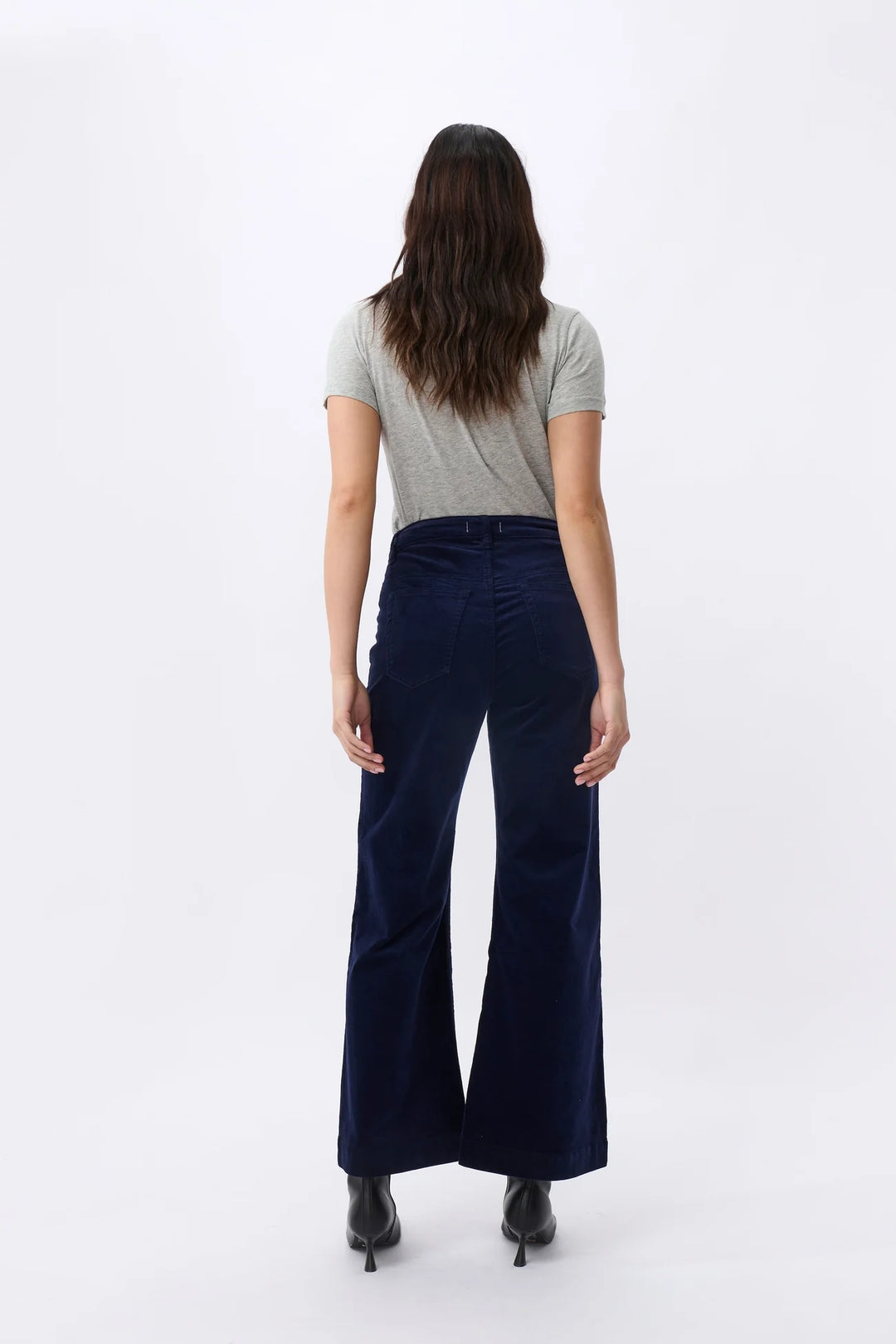 Freya Velvet Jean