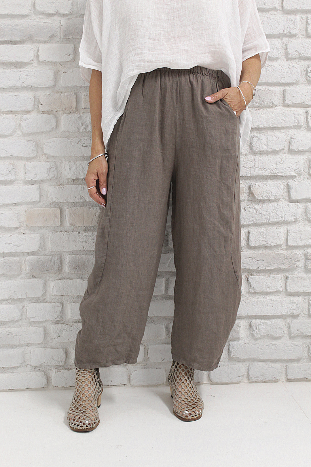 AIDA PANT