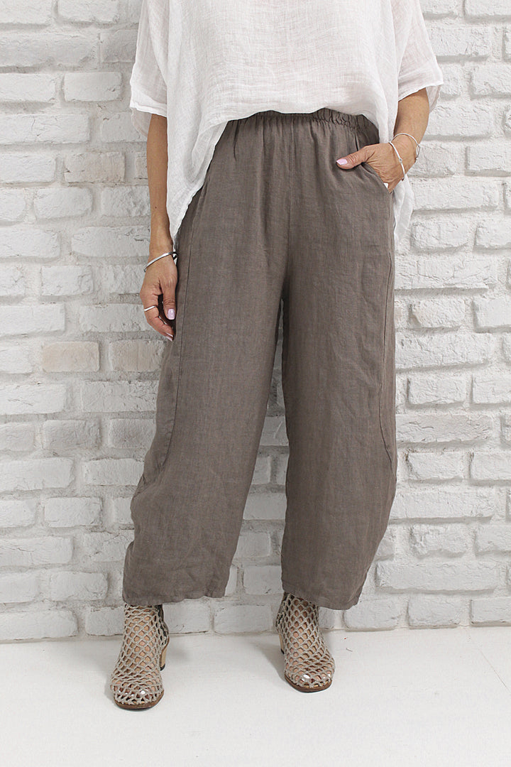 AIDA PANT