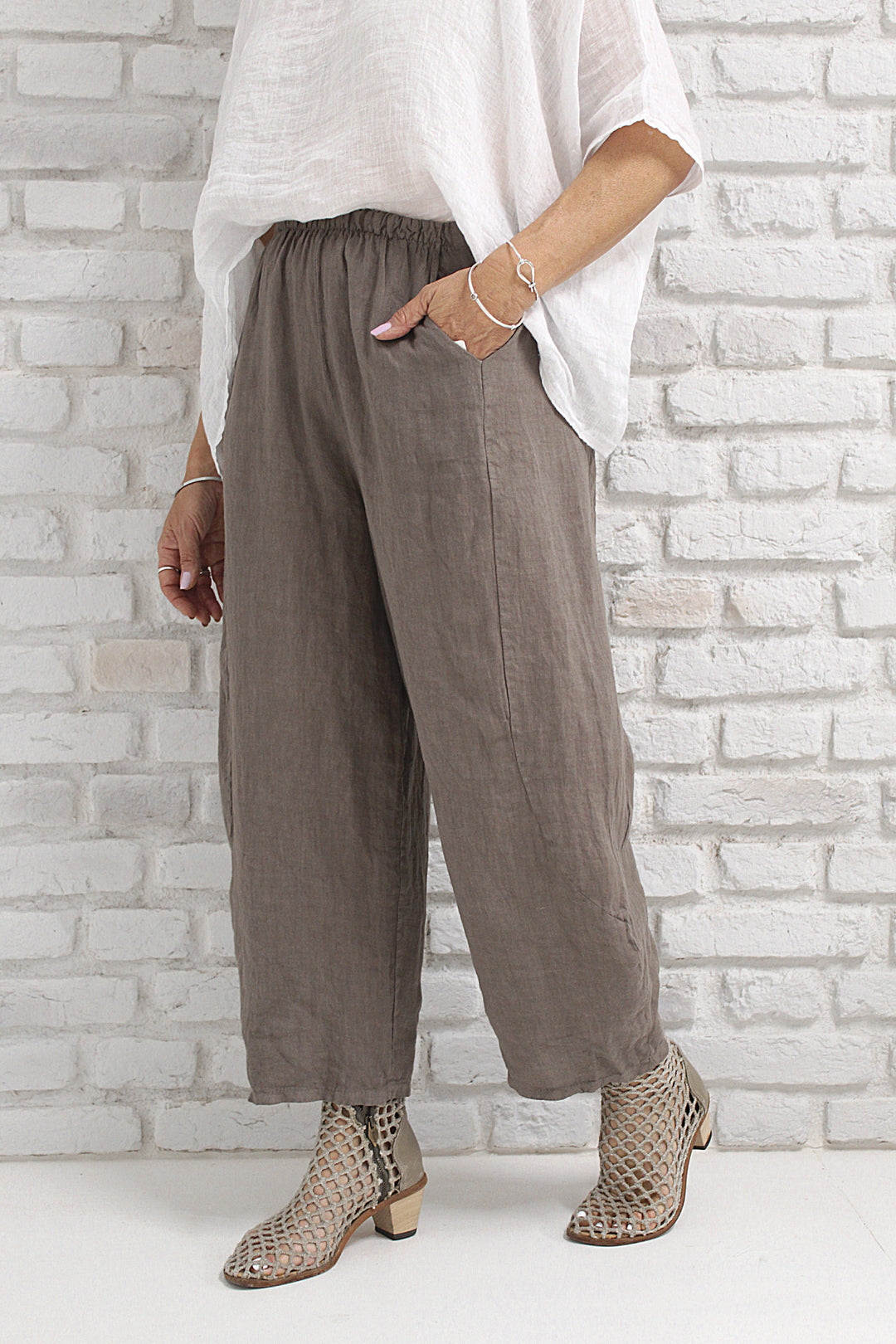 AIDA PANT