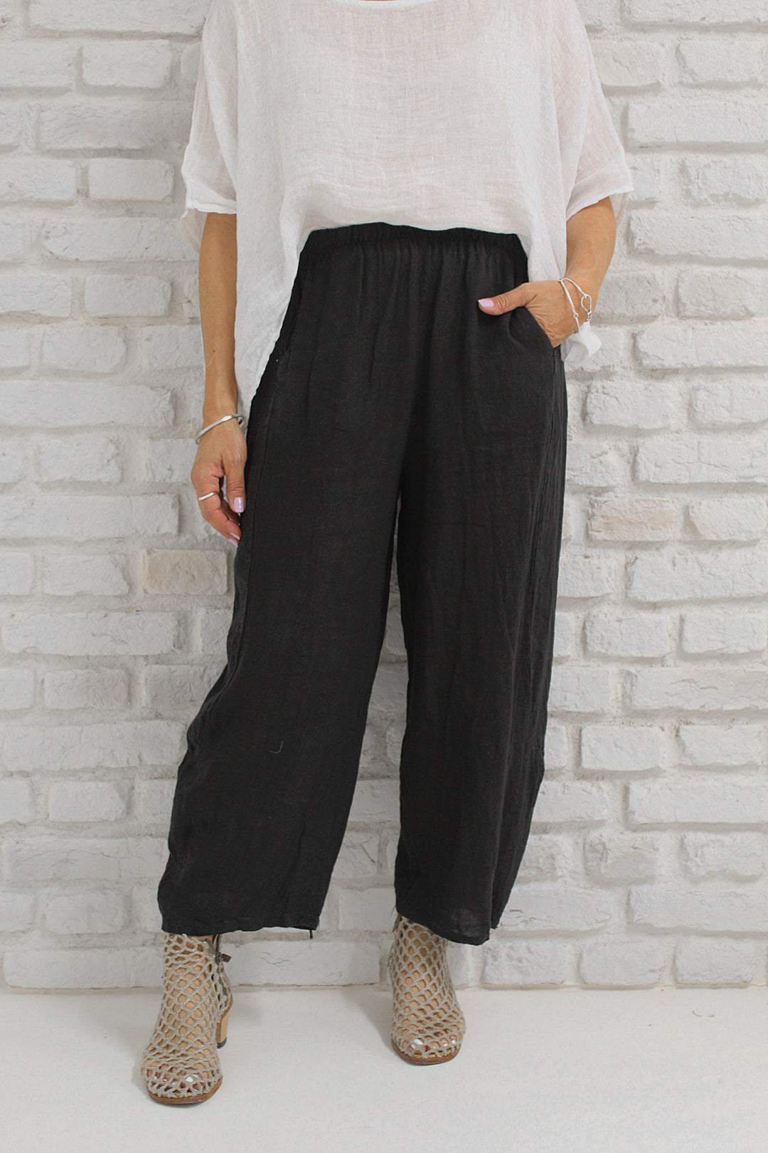 AIDA PANT