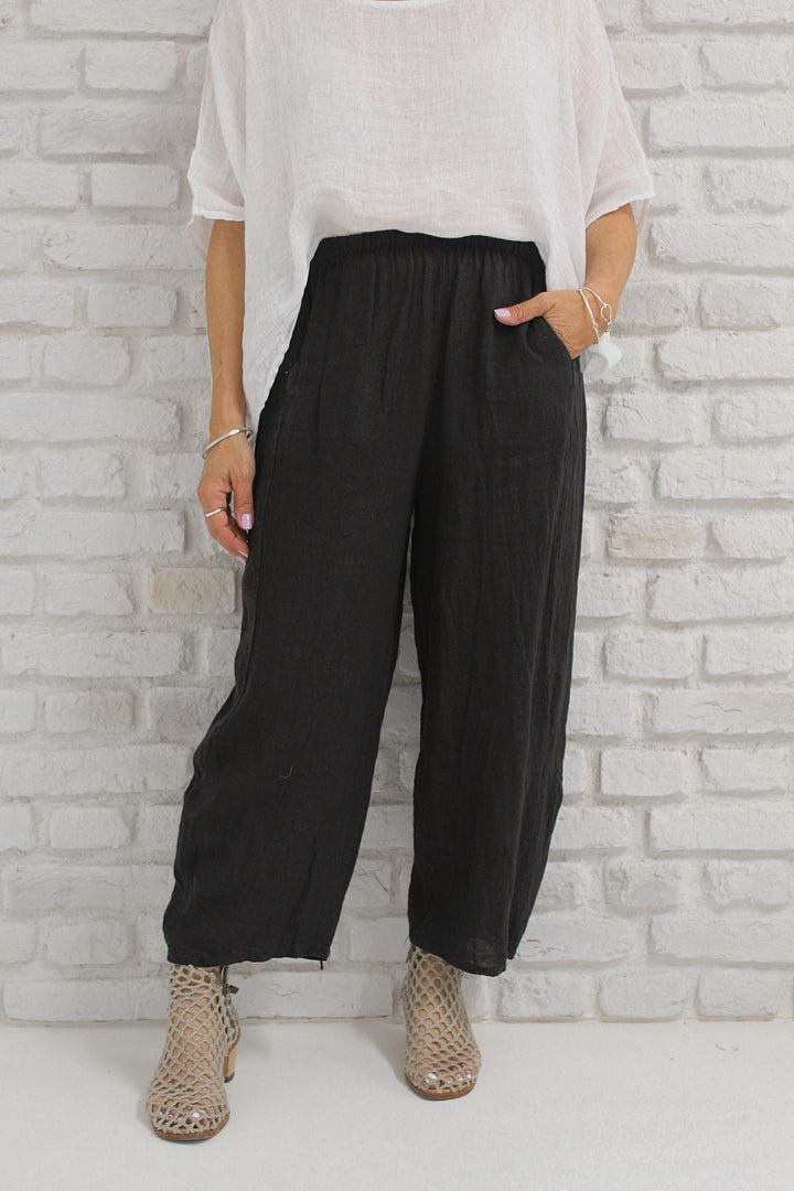 AIDA PANT
