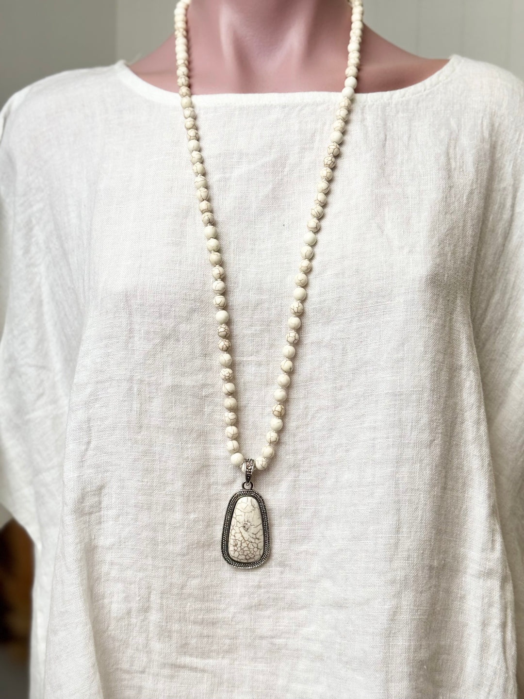 Varda Pendant necklace