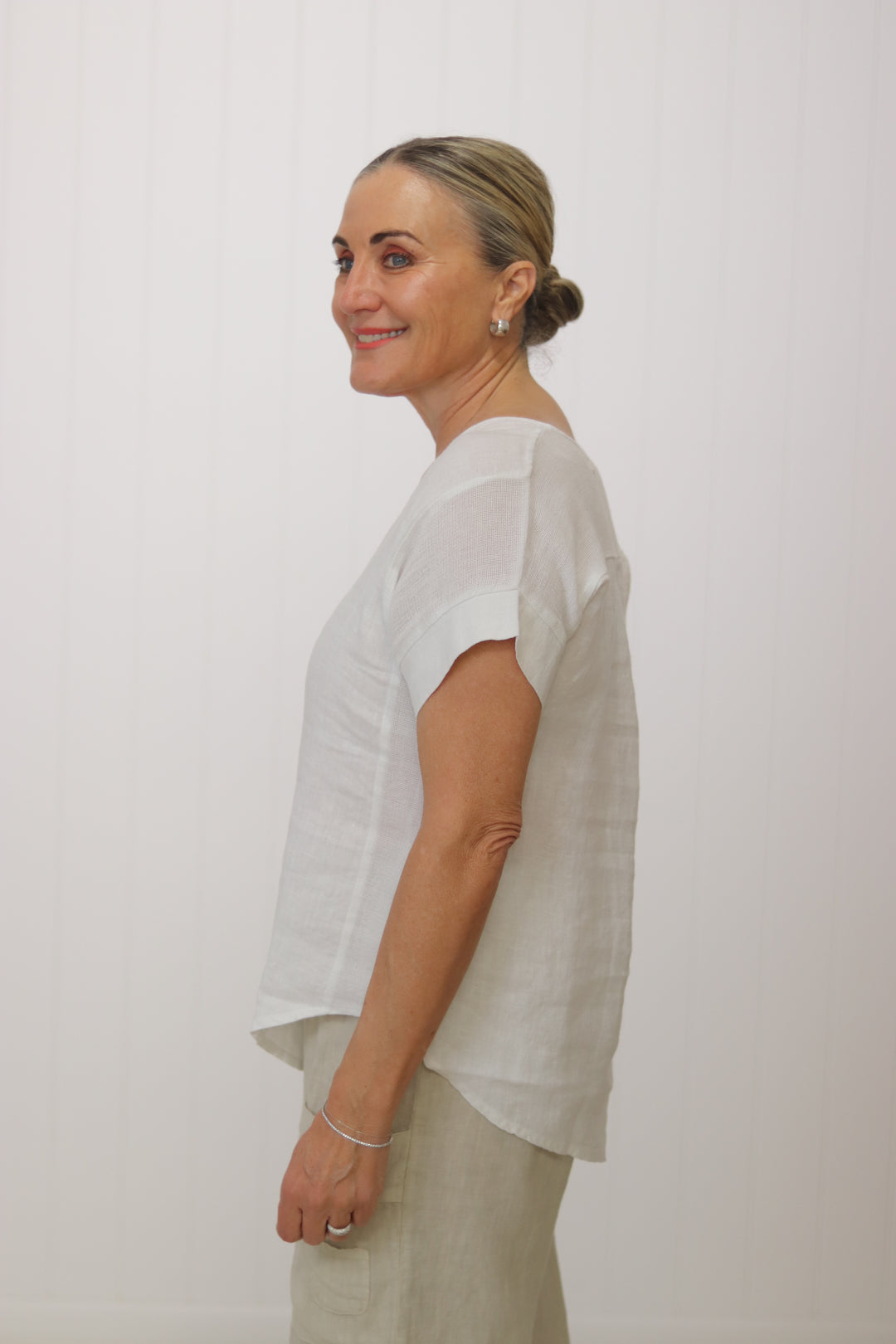 Carmela Tee