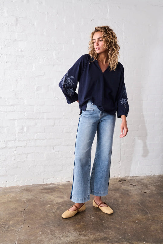 Freya Jean Side Panel