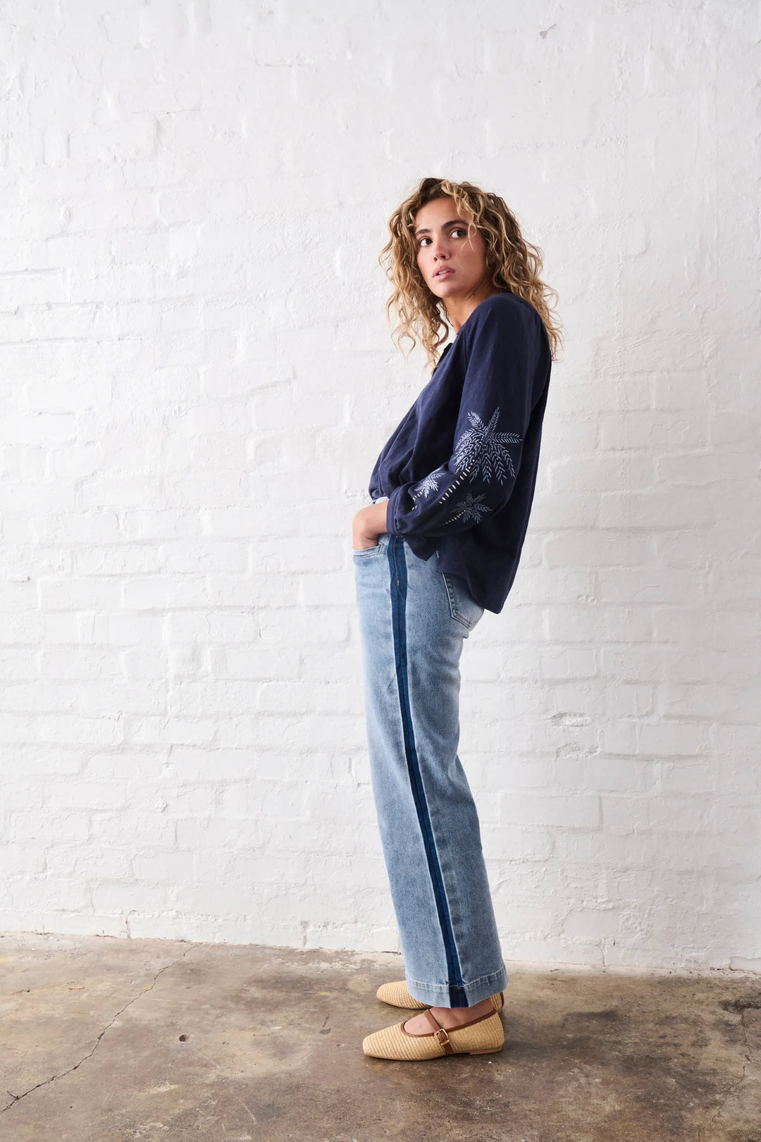 Freya Jean Side Panel