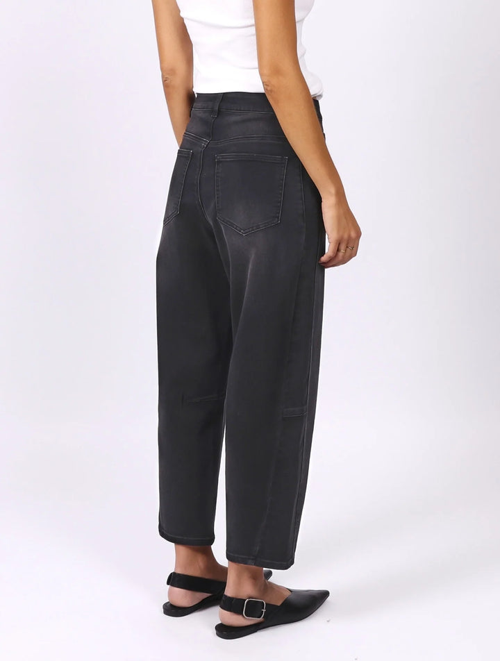 Toni Barrel Jeans