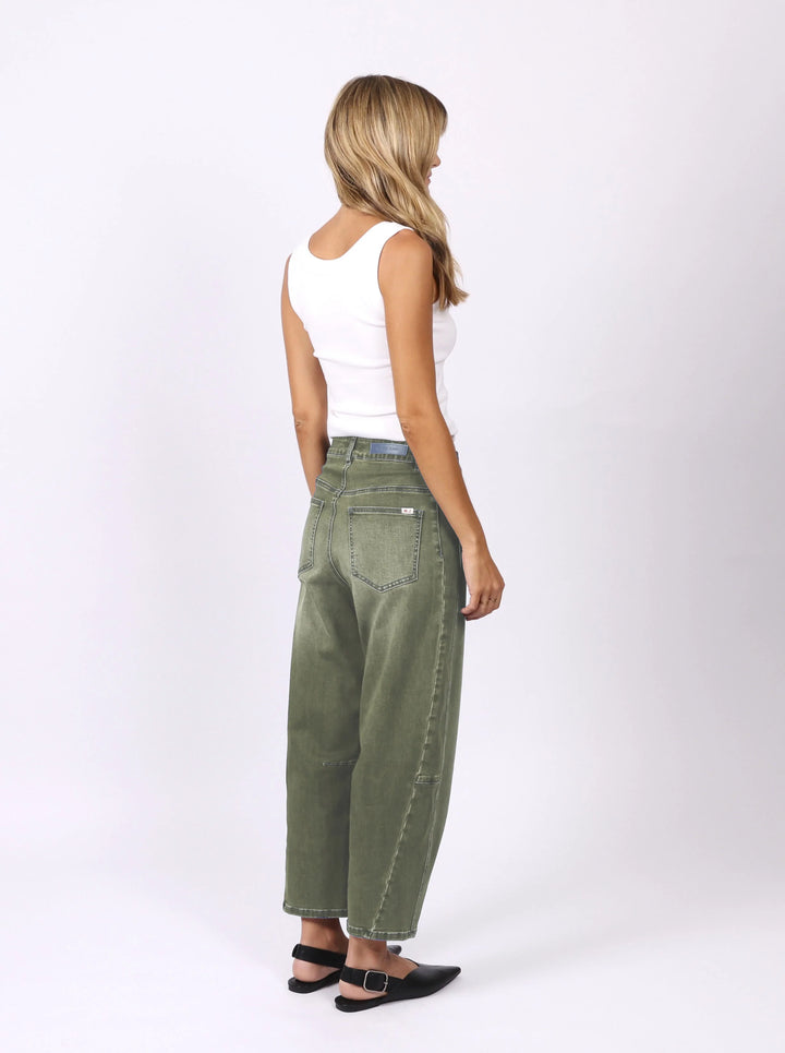 Toni Barrel Jeans