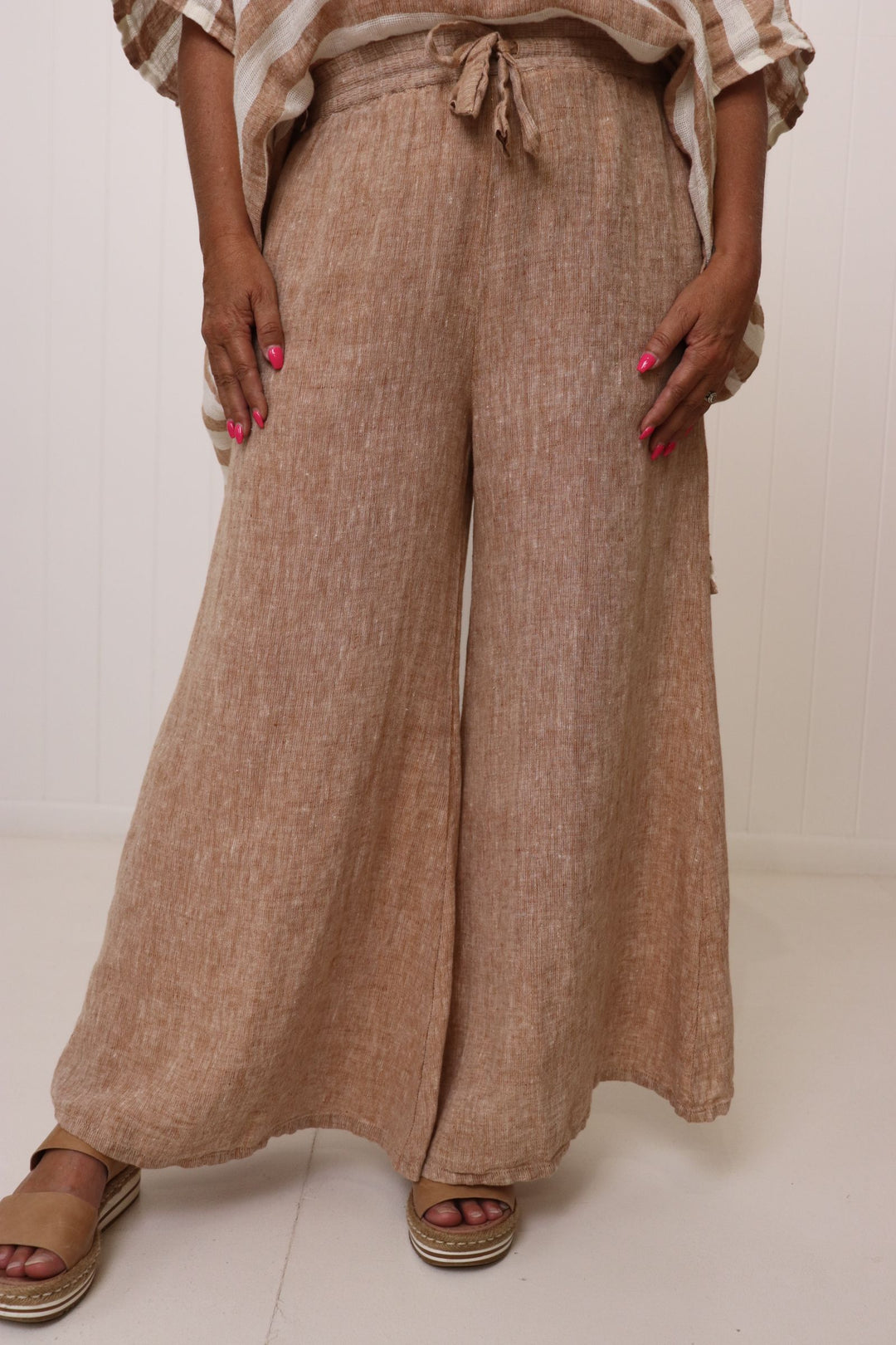 Alessa Stonewashed Pant