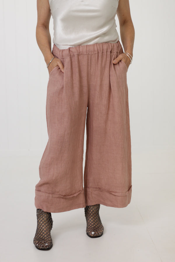 Avernal Pant