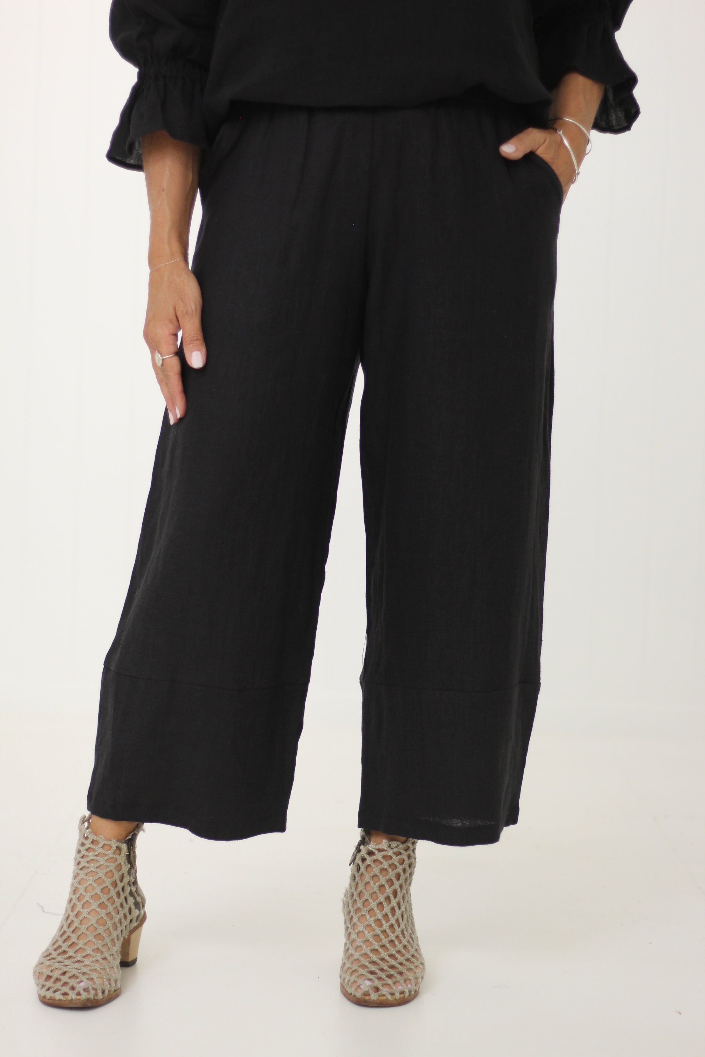 Pearce Pant W Pockets Onyx Sweet Charlotte Studio